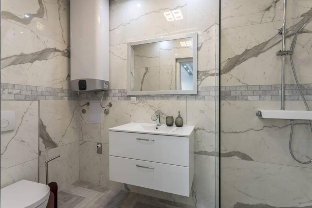 Royal Platinum Studio Apartment Vodice Esterno foto